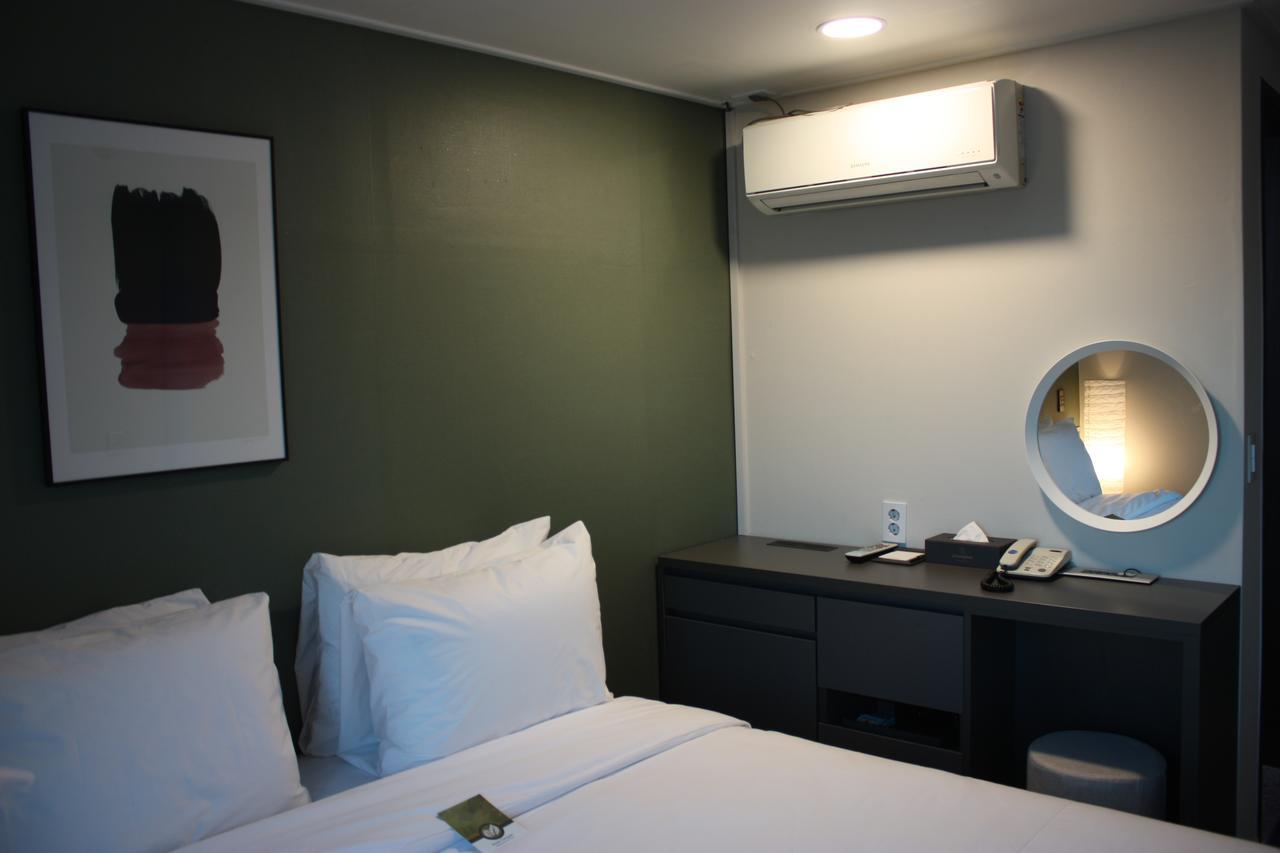 The Hotel Young Inn سيول المظهر الخارجي الصورة