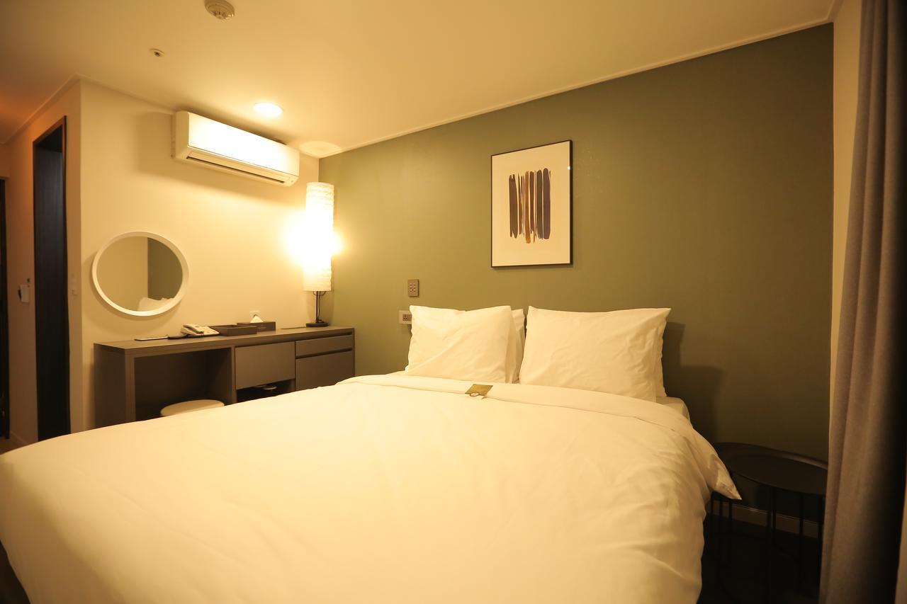 The Hotel Young Inn سيول المظهر الخارجي الصورة