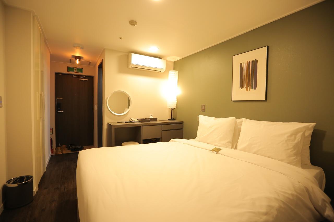 The Hotel Young Inn سيول المظهر الخارجي الصورة
